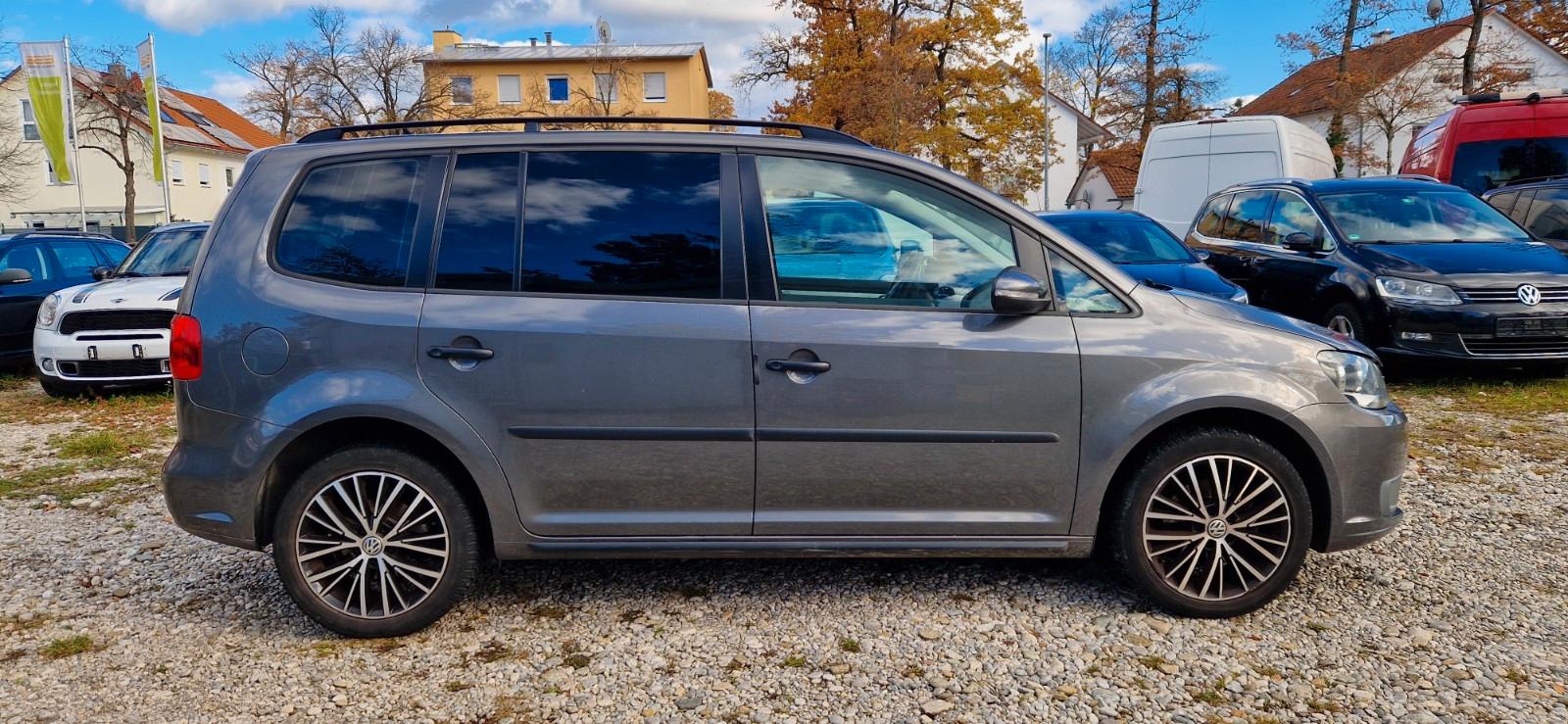 Volkswagen Touran 1.4 TSI DSG Trendline mit 140 PS