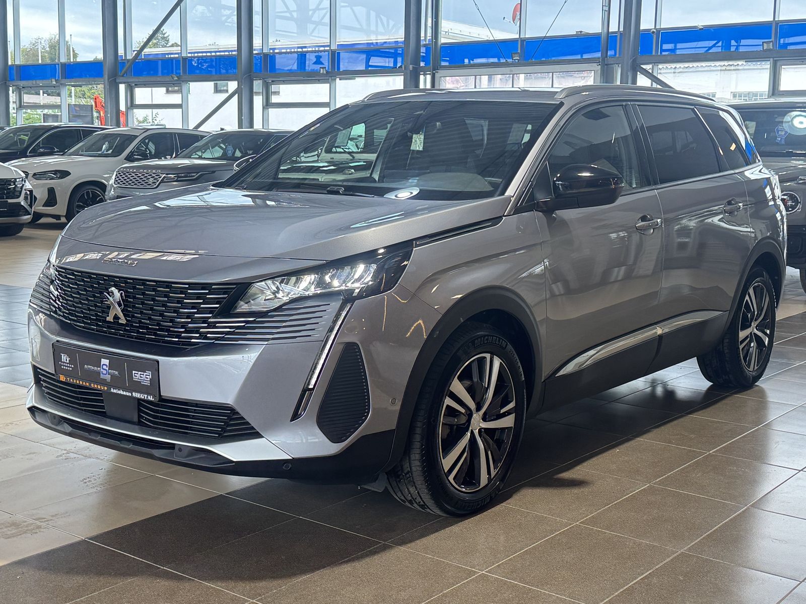 Peugeot 5008 Allure Leder 7-Sitzer R.Cam ACC SHZ Bi-LED  imagem 3