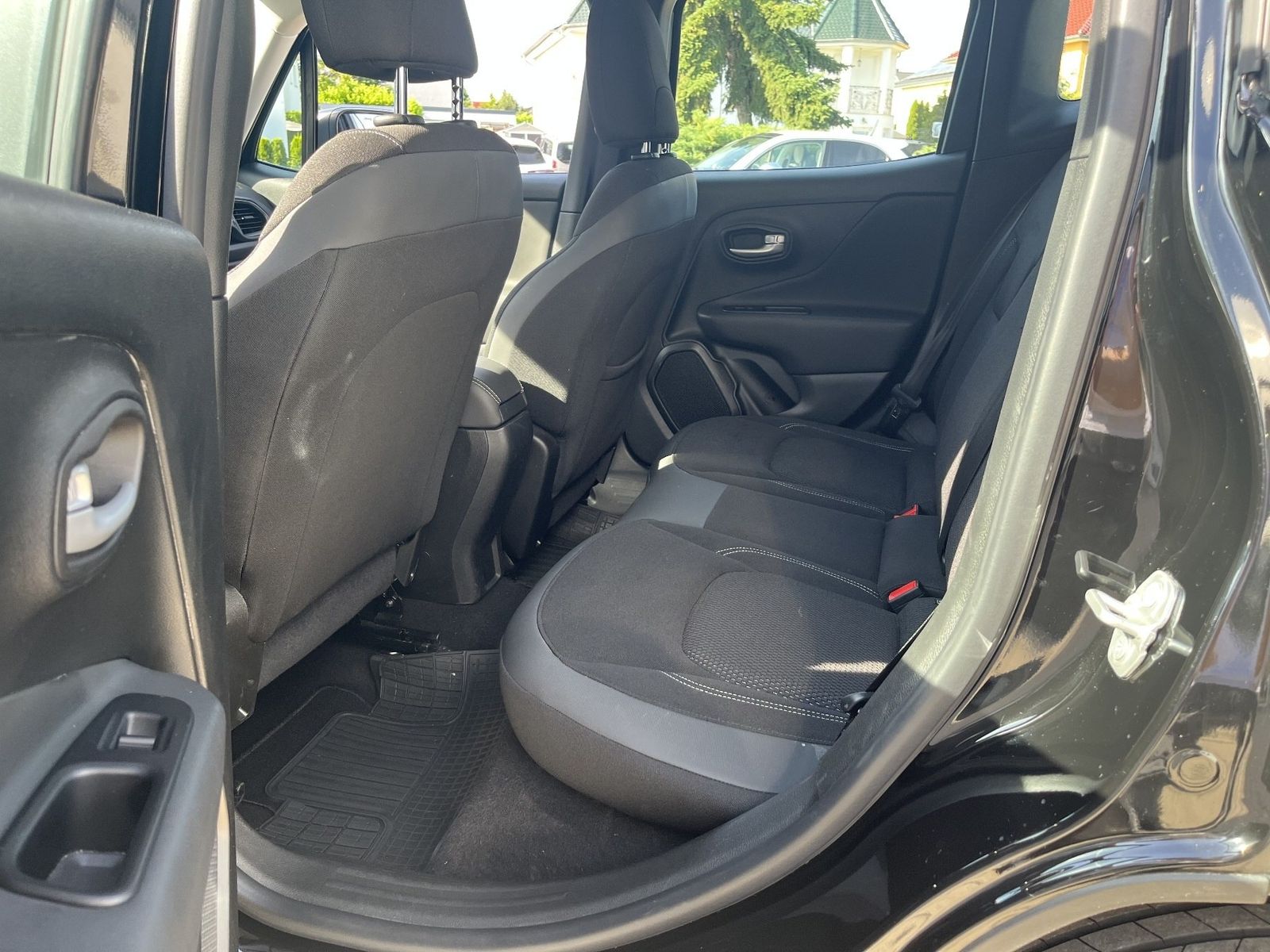 Jeep Renegade - Bild 16