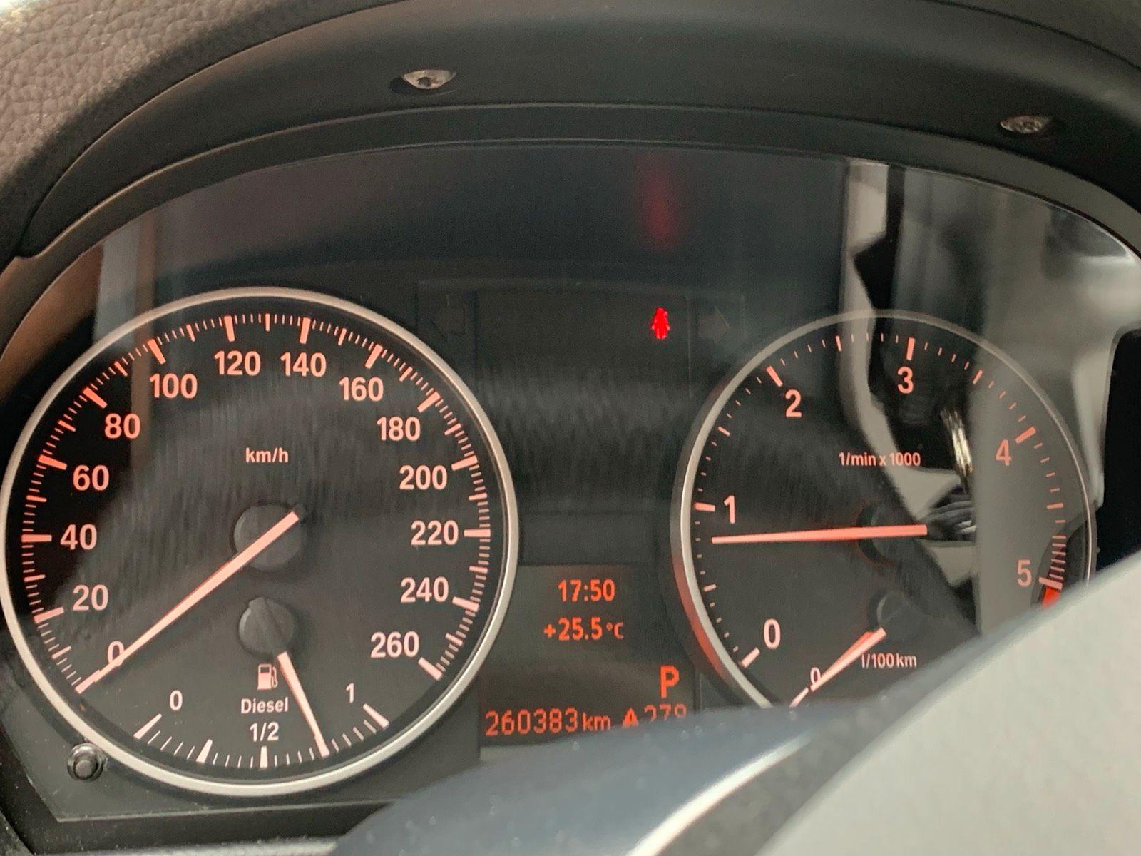 BMW 320 2012 — photo 8