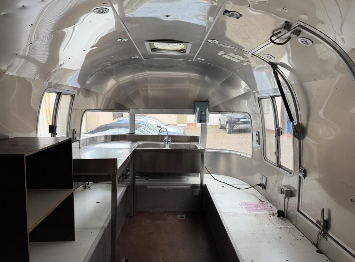 Chevrolet Motorhome Airstream 345 Food Event Pizza Truck