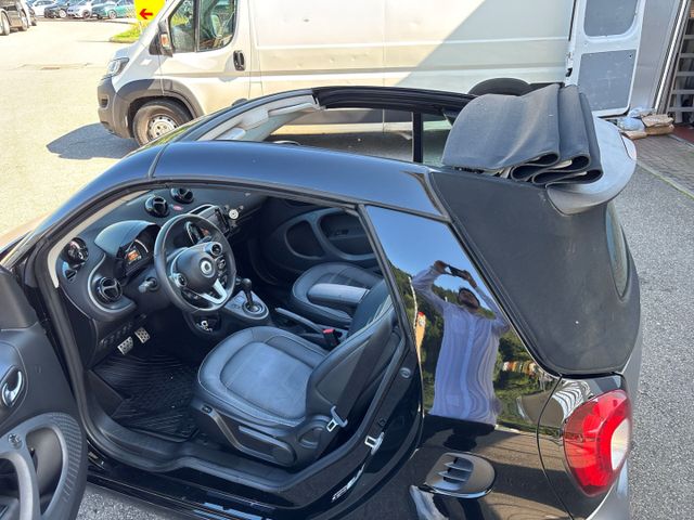 fortwo cabrio electric drive EQ Navi Leder Klima