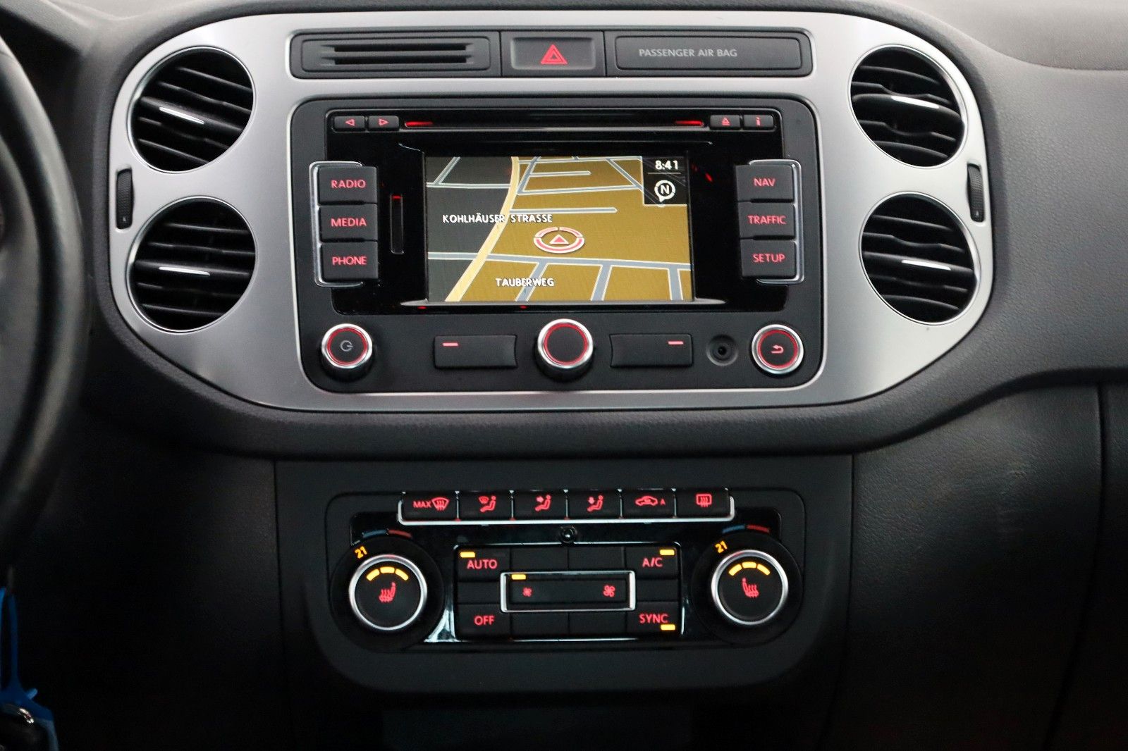 Fahrzeugabbildung Volkswagen Tiguan Lounge Sport &Style ,Navi,Kamera,AHK , WR