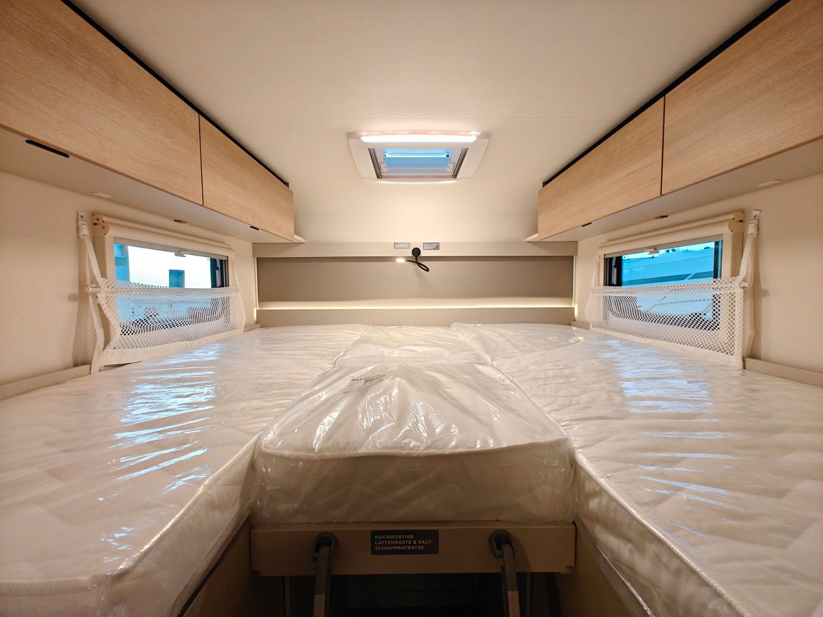 Fahrzeugabbildung LMC Tracer V 670 - Tracer Van Paket, 140PS, MJ2026 -