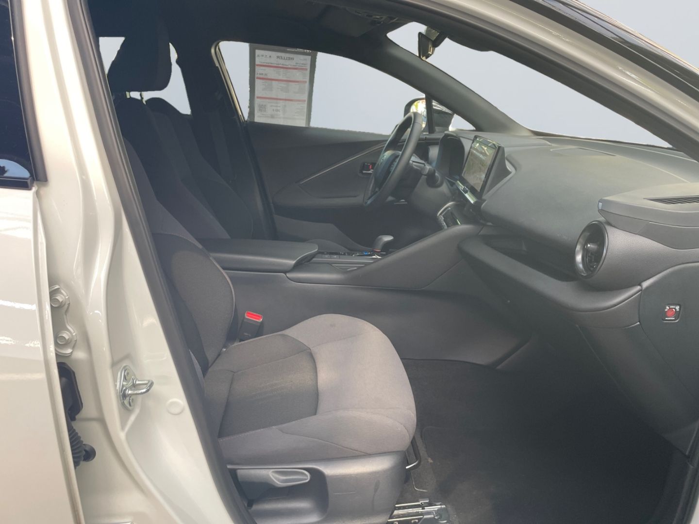 Toyota C-HR 1.8 Hybrid Team D Technik-Paket CAM SHZ AC foto 2
