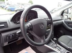 Fahrzeugabbildung Mercedes-Benz A 160 A 160 (169.031) Automatik **TÜV+SERVICE-NE