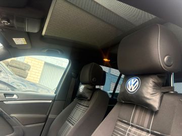 Volkswagen Tiguan - 12