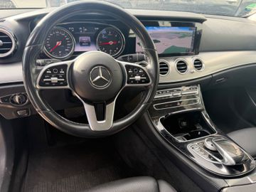 Mercedes E 220 - 11