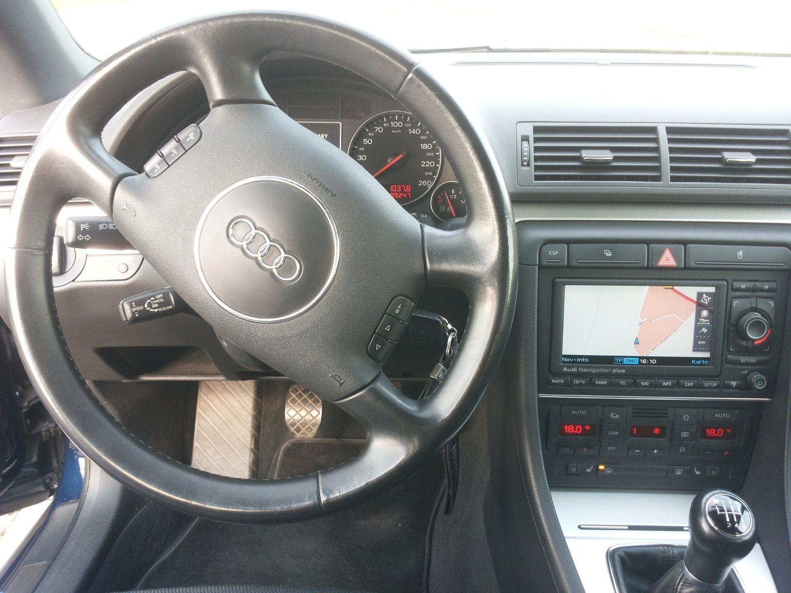 Audi A4 2004 — photo 8
