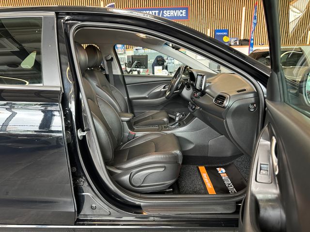 Hyundai i30 Premium *LED*Navi*Spurhalteass*