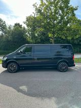 Volkswagen T6 Multivan - Volkswagen T6 Multivan: 8 Sitzer