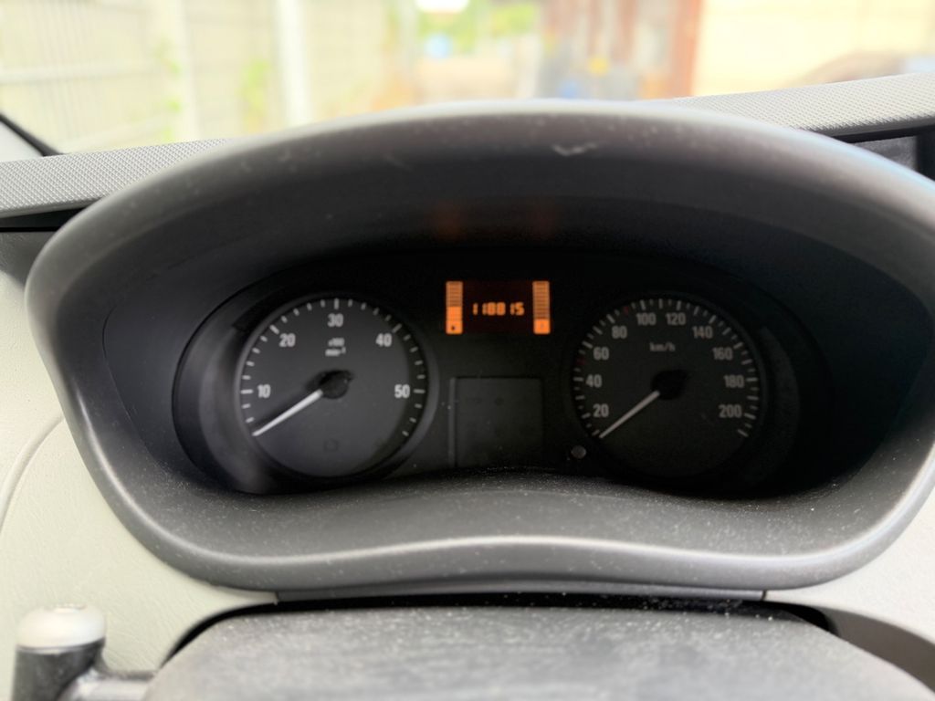 OPEL Vivaro Kasten/Kombi L2H1 2,9t/KLIMA/AHK/STANDHEI OPEL Vivaro Kasten/Kombi L2H1 2,9t/KLIMA/AHK/STANDHEI