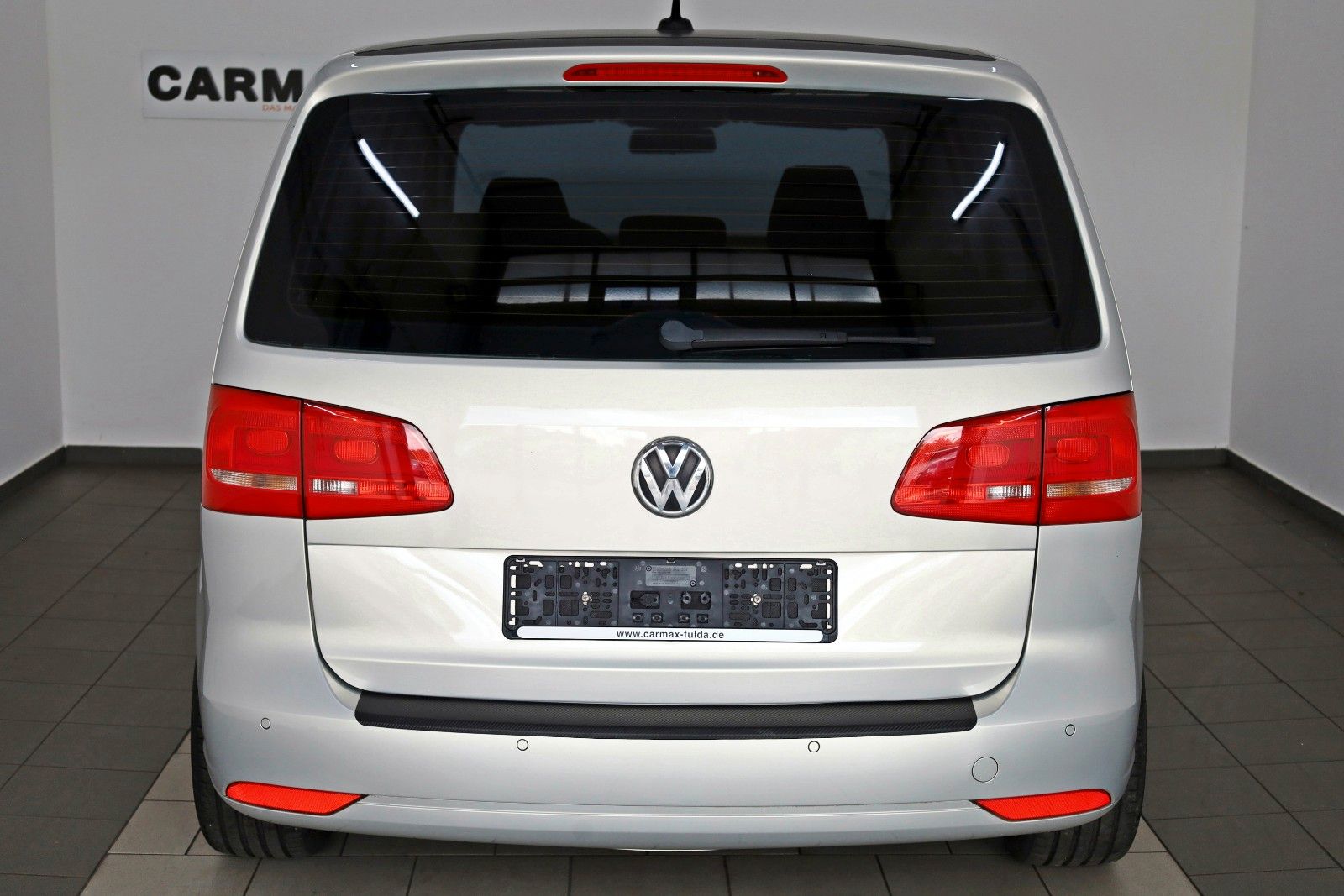 Fahrzeugabbildung Volkswagen Touran Trendline Navi,SH,PDC,8 fach bereift