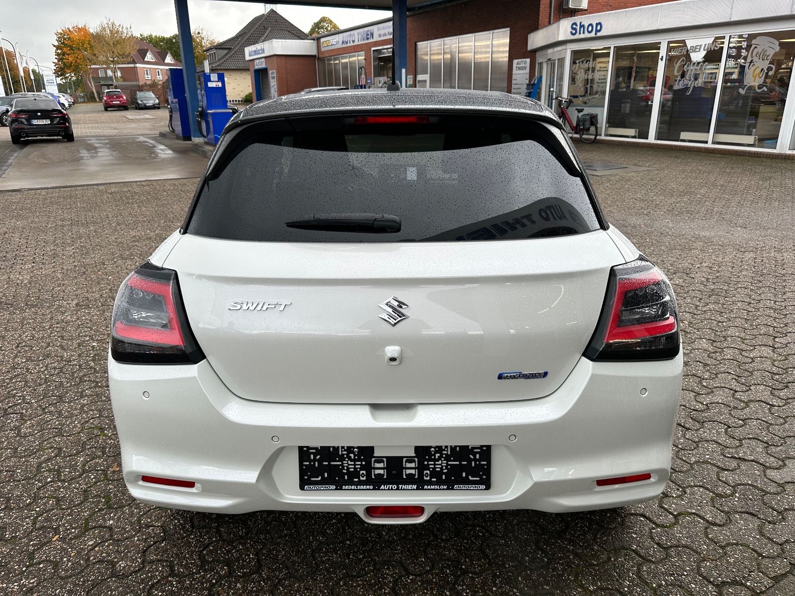 Fahrzeugabbildung Suzuki Swift 1.2 Dualjet Hybrid Comfort+ ACC/Navi/LED