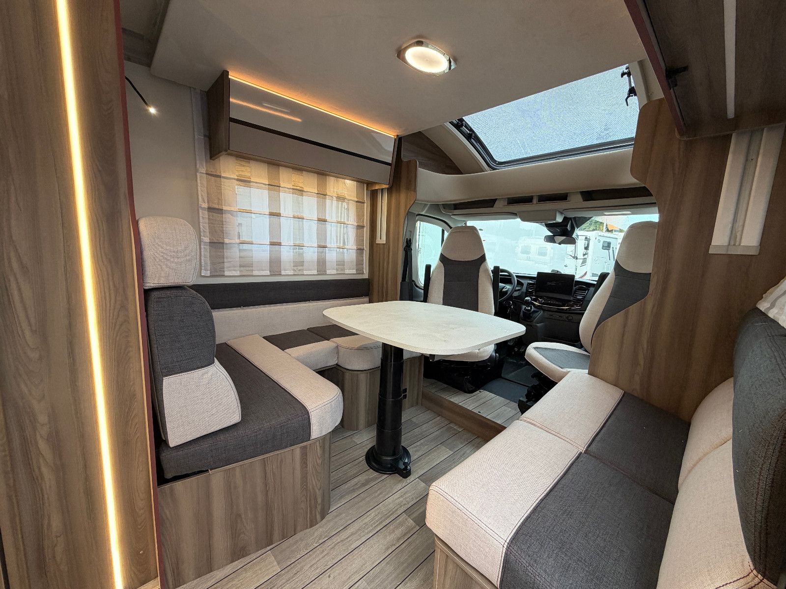 Fahrzeugabbildung Roller Team Kronos 298 TL - Modell 2027