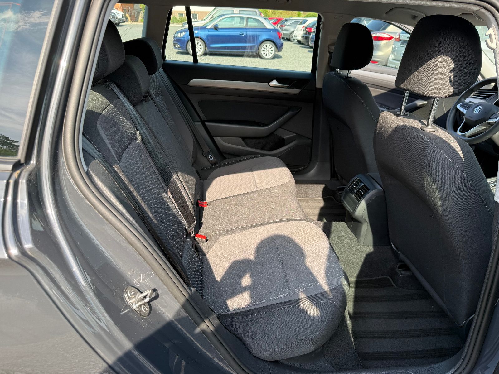 VW Passat Variant Passat 2.0 TDI Variant AUTOMATIK/KLIMA/AHK – Foto 16