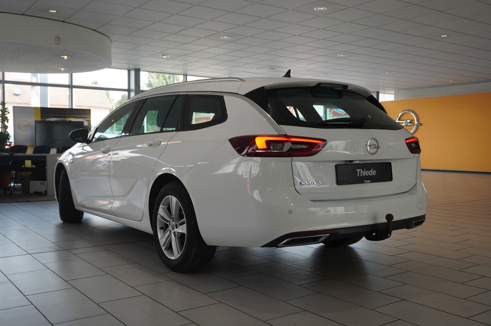 Fahrzeugabbildung Opel Insignia B ST 2.0D BUSINESS NAVI/LED/KAMERA/AHK