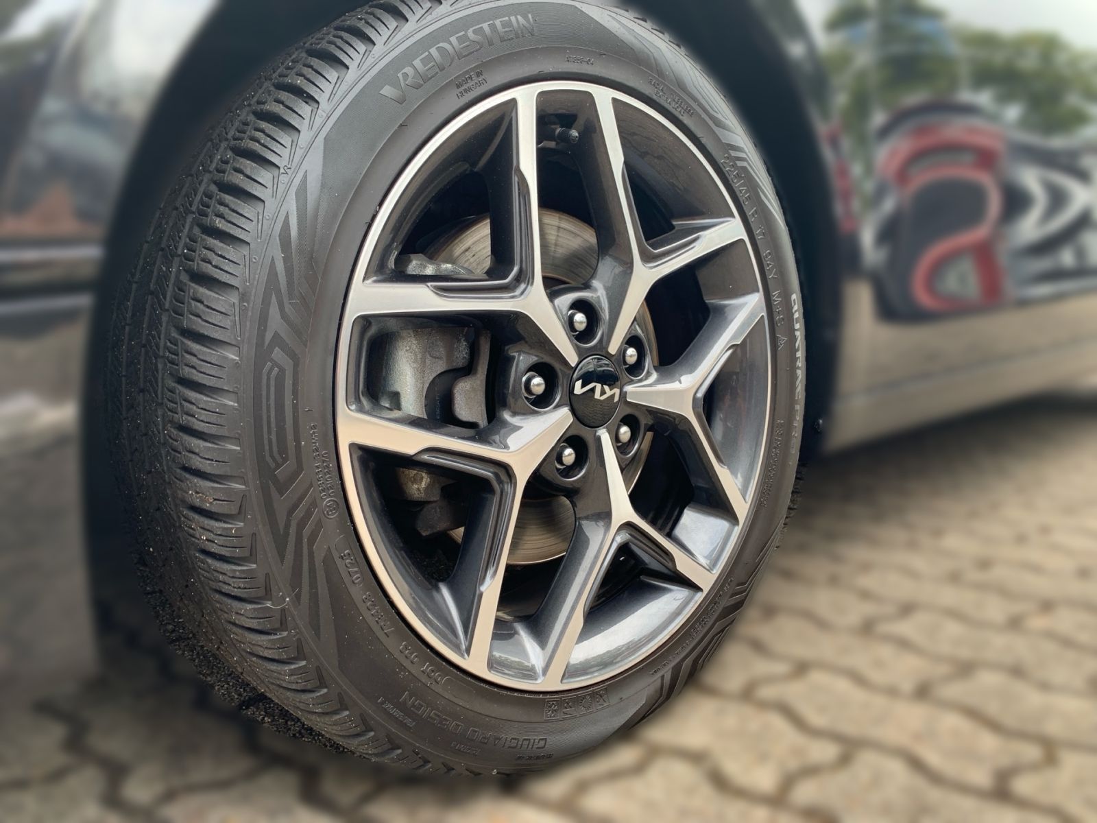 Fahrzeugabbildung Kia Ceed 1.5 7-DCT T-GDI Spirit Navi Allwetter