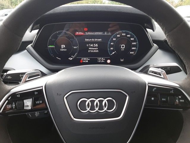 Fahrzeugabbildung Audi RS e-tron GT quattro PANO StdHz Matrix HuD 21"