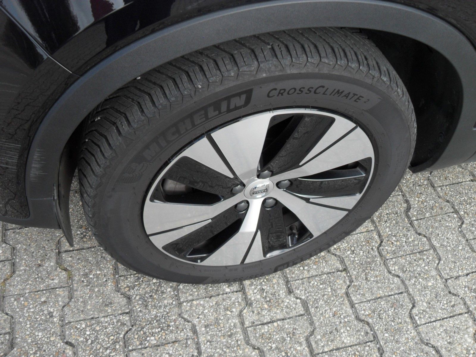 Fahrzeugabbildung Volvo XC40 T4 Essential | AHK | Navi | PDC | SH