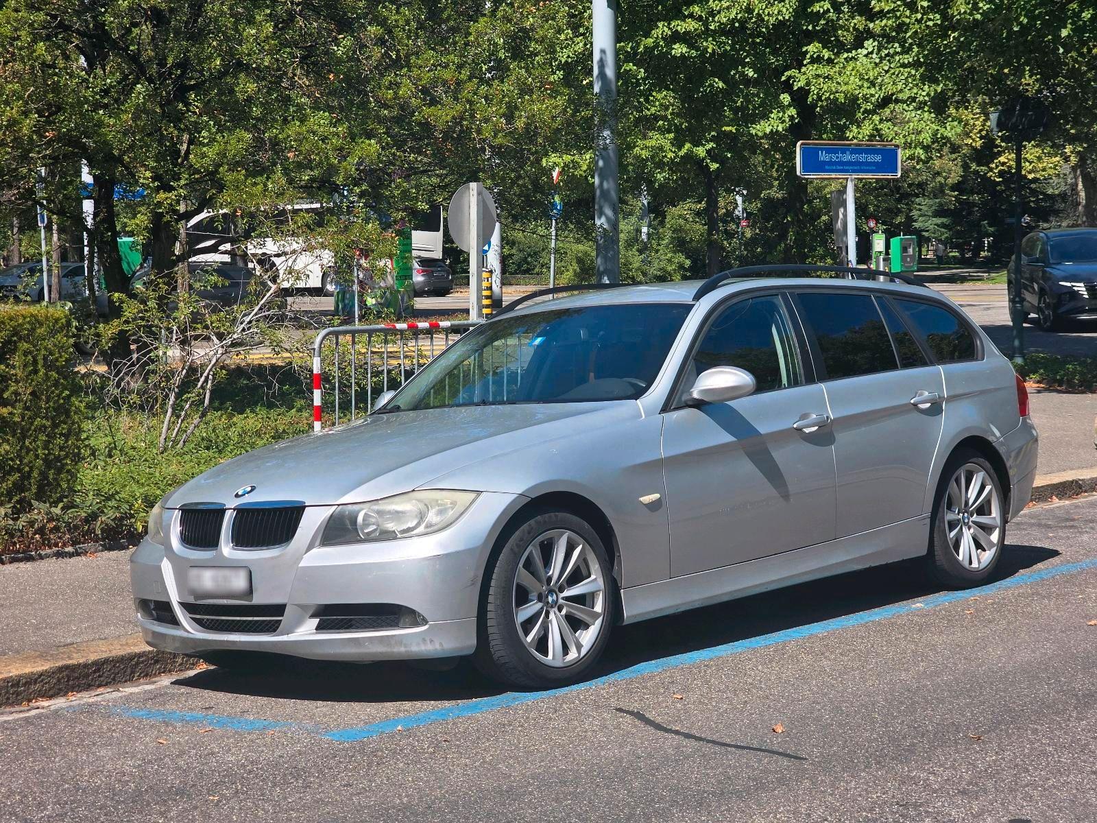 BMW 320