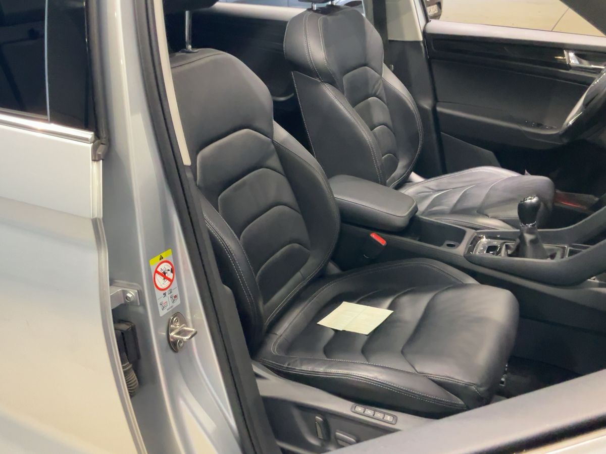 Skoda Kodiaq TSI Style 4x4 LED AHK ACC Navi Pano RFK S foto 7
