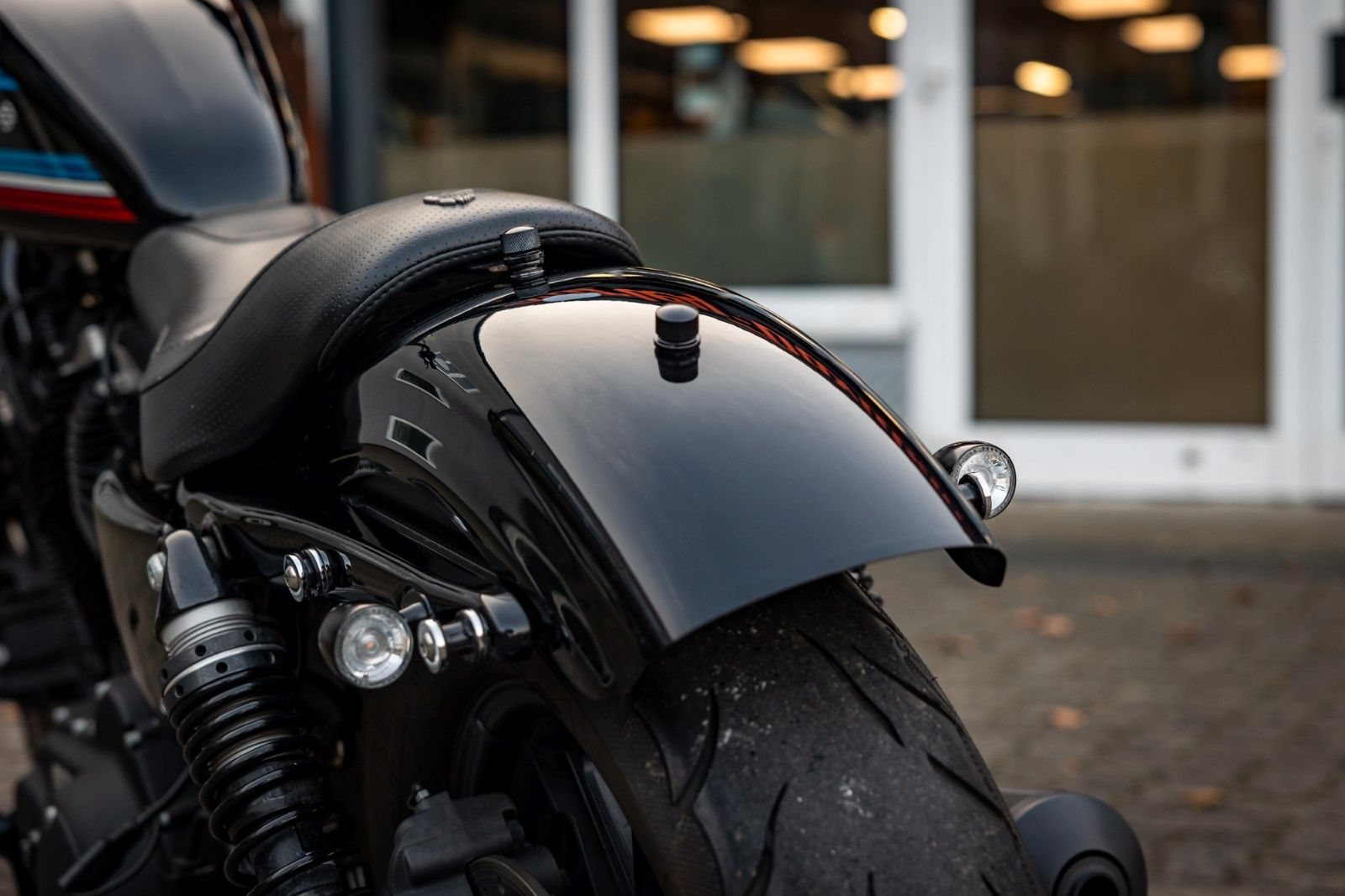 Fahrzeugabbildung Harley-Davidson XL883N - Iron 883 Auspuff - Kesstech - Ape