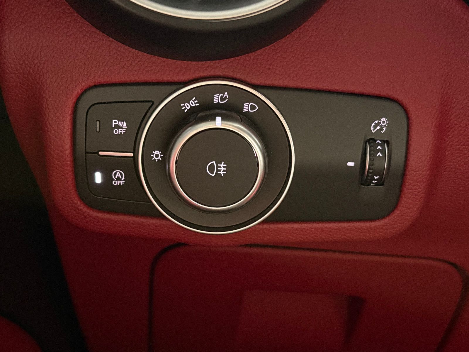 Fahrzeugabbildung Alfa Romeo Stelvio Super Q4/BI-XENON/PDC/AUTOMATIK/SPURHALT