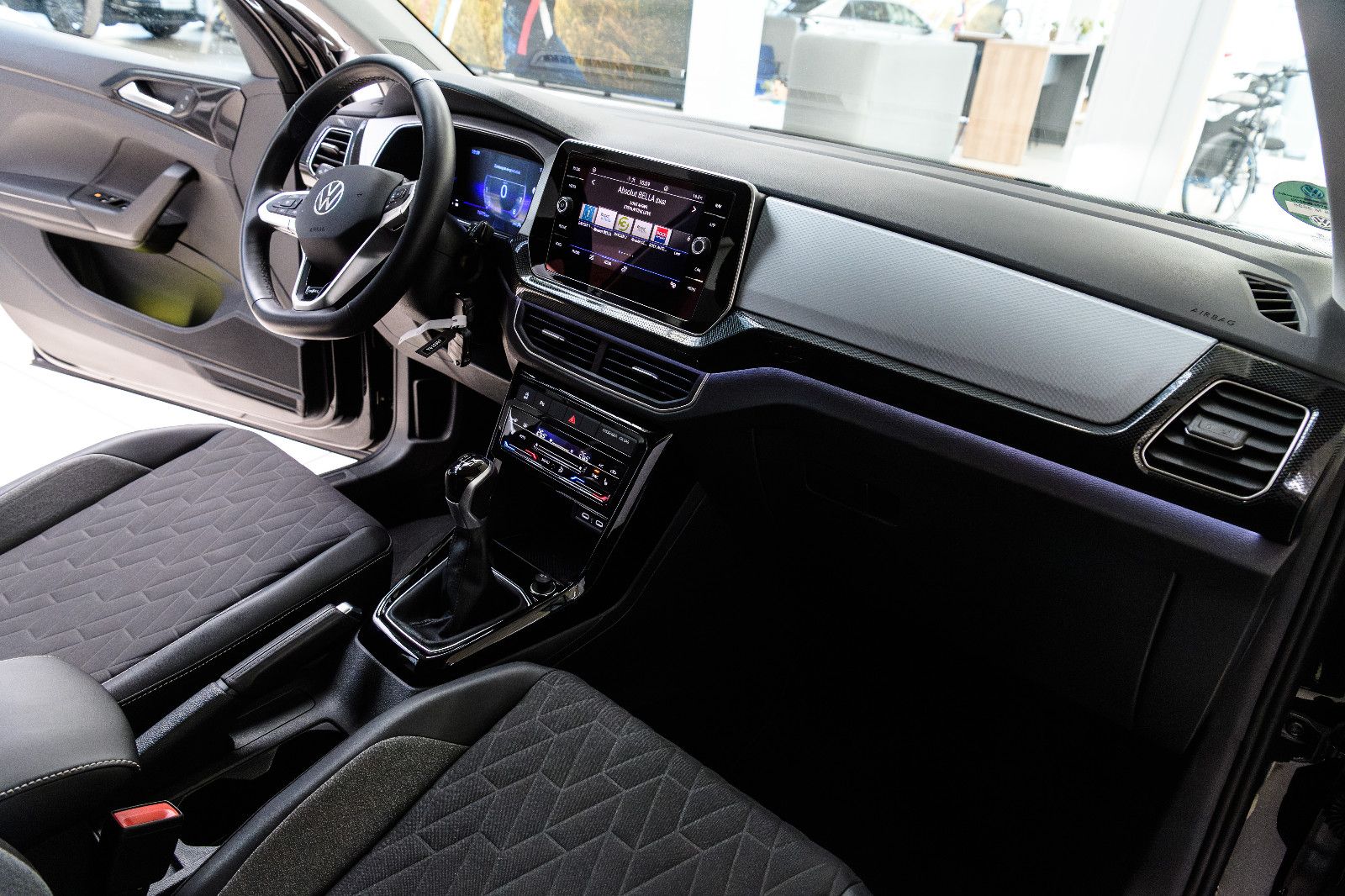 Fahrzeugabbildung Volkswagen T-Cross Goal 1.0 TSI LED+APP+ACC+SHZ+5 J.GARANT.