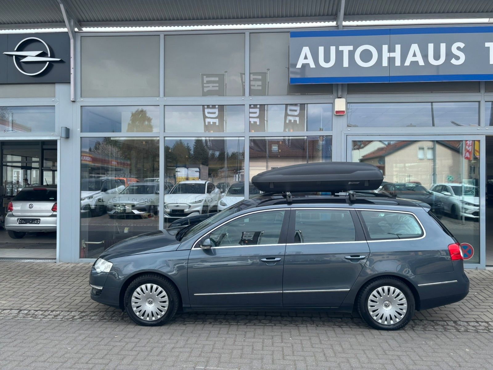 Fahrzeugabbildung Volkswagen Passat Var. 1.4TSI Comf. DSG AHK/TÜV 02-2028/NAV