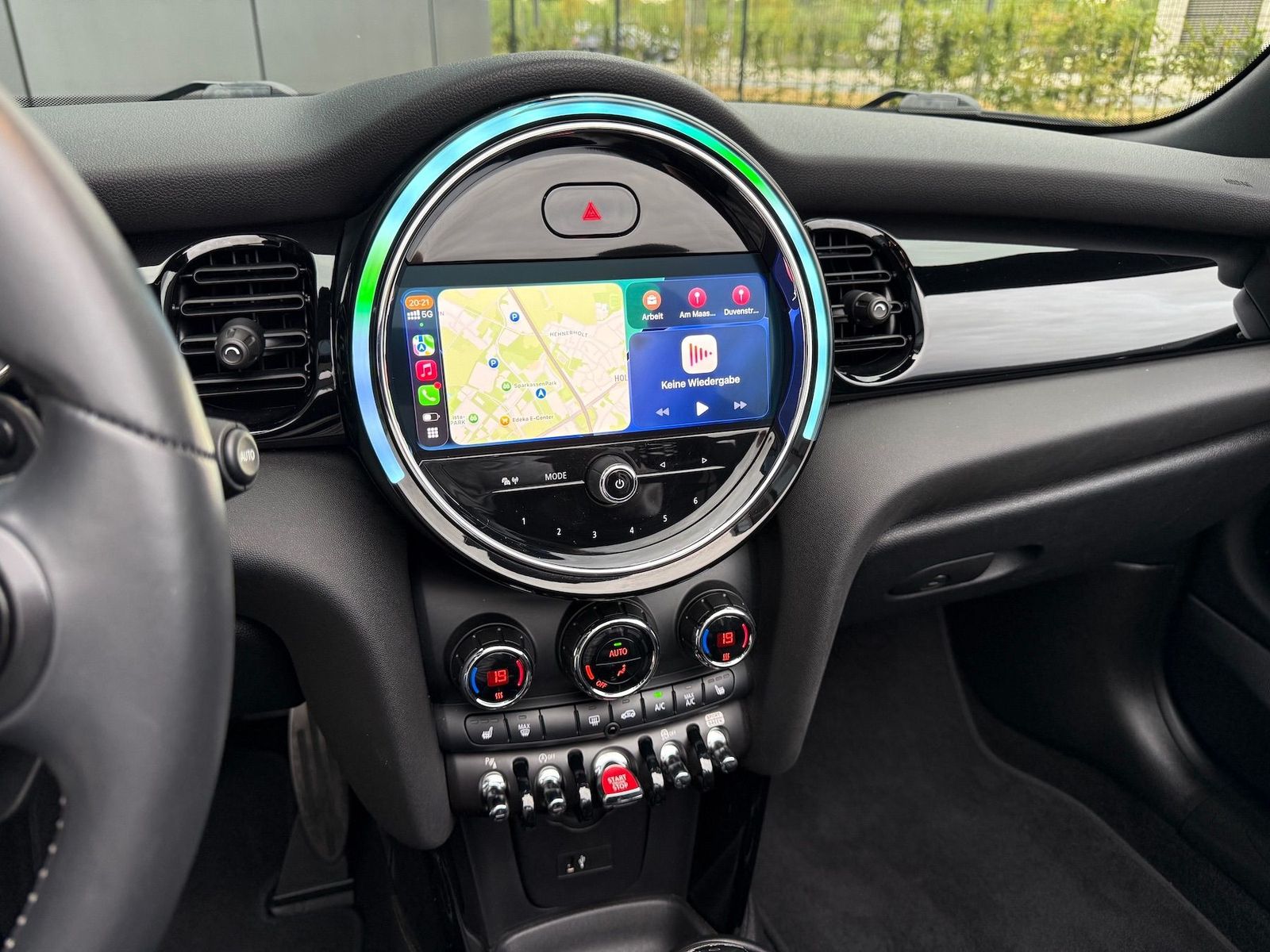 Fahrzeugabbildung MINI John Cooper Works Cabrio NAVI|KAMERA|ESS.-TRIM
