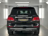 Mercedes-Benz GLE 350 d 4+Matic Leder Schiebedach ILS LED - Mercedes-Benz: 35