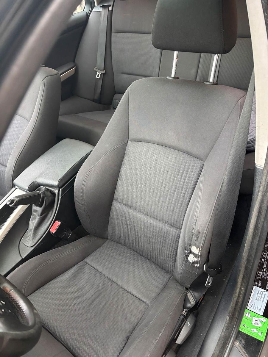 BMW 320 2009 — photo 10