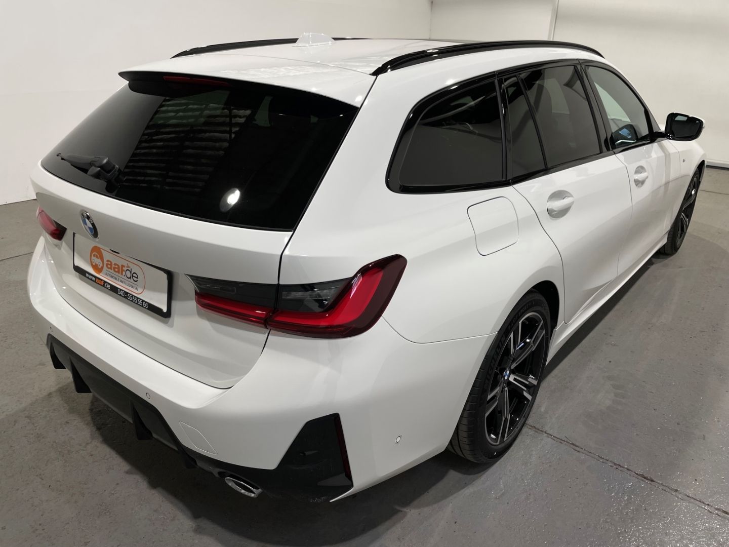 BMW 318 i Touring MSport Automatik LED Navi Pano PDC imagem 3