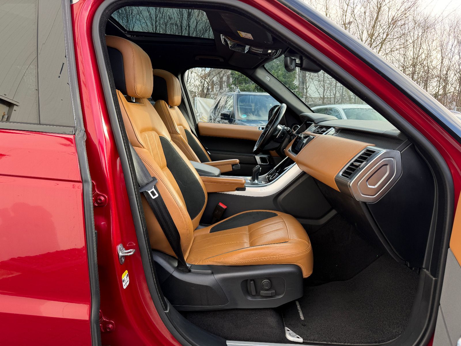 Fahrzeugabbildung Land Rover Sport HSE Dynamic D300/PANO/KAMERA/MERIDIAN