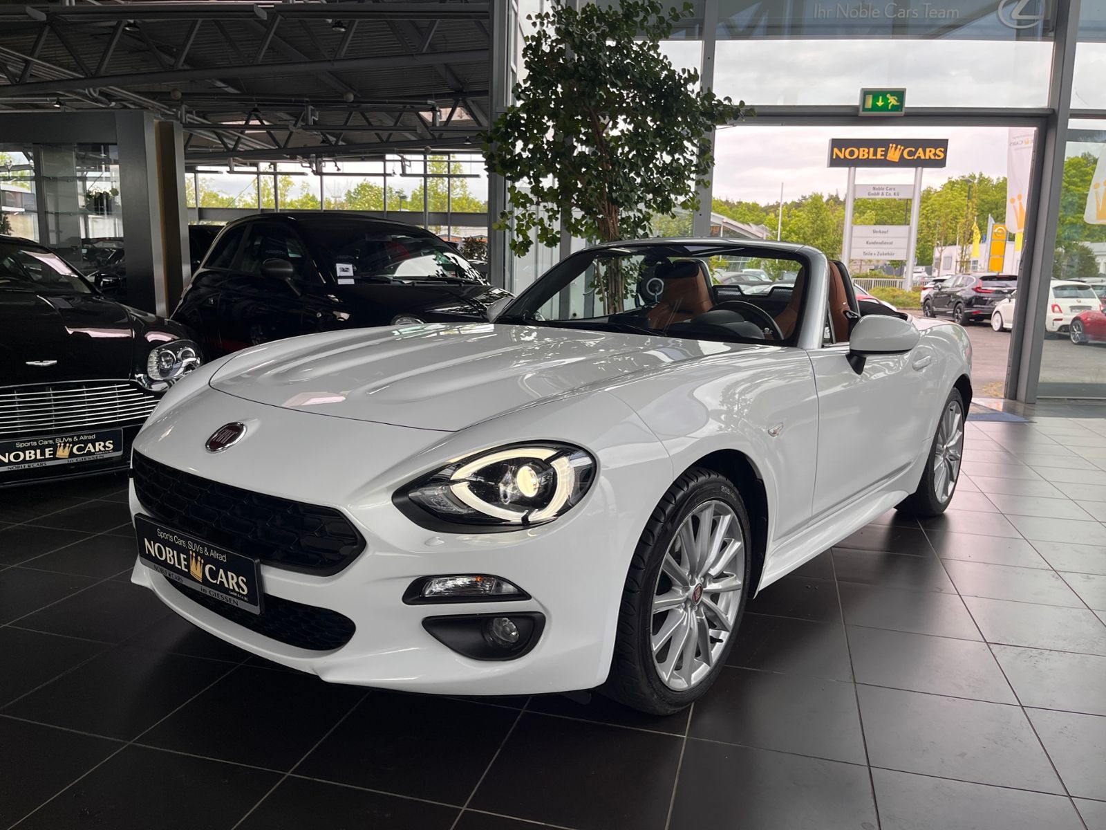 Fahrzeugabbildung Fiat 124 Spider Lusso KLIMA LED NAVI ALU