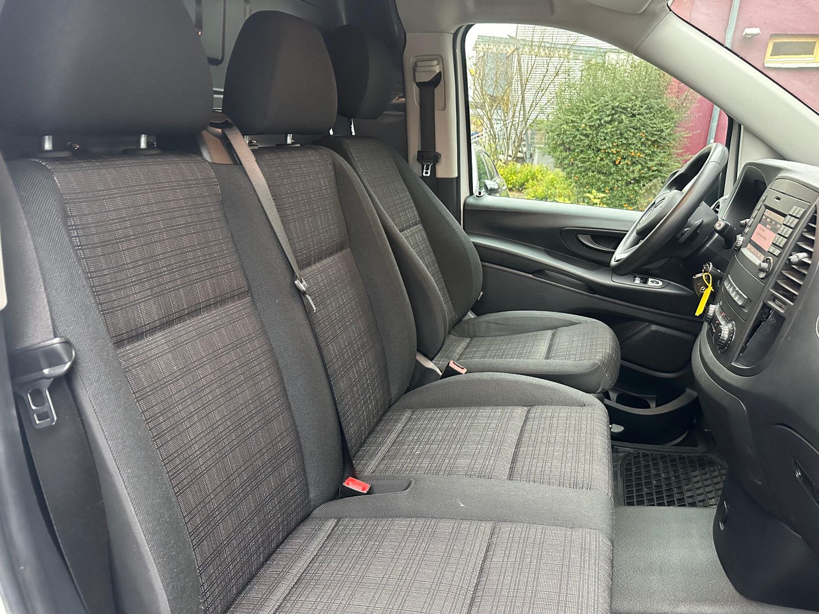 Fahrzeugabbildung Mercedes-Benz VITO 114 4Matic LANG*NAVI*AHK*SH*SORTIMO