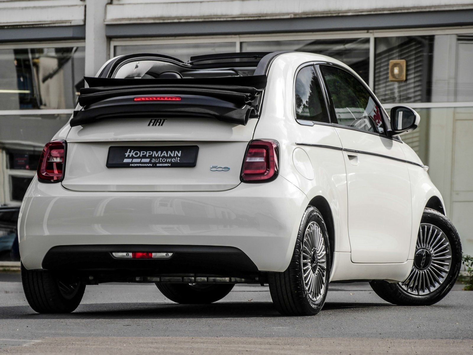 Fiat Neuer 500C*PDC*Klimaautomatik*ALU*CarPlay* imagem 2