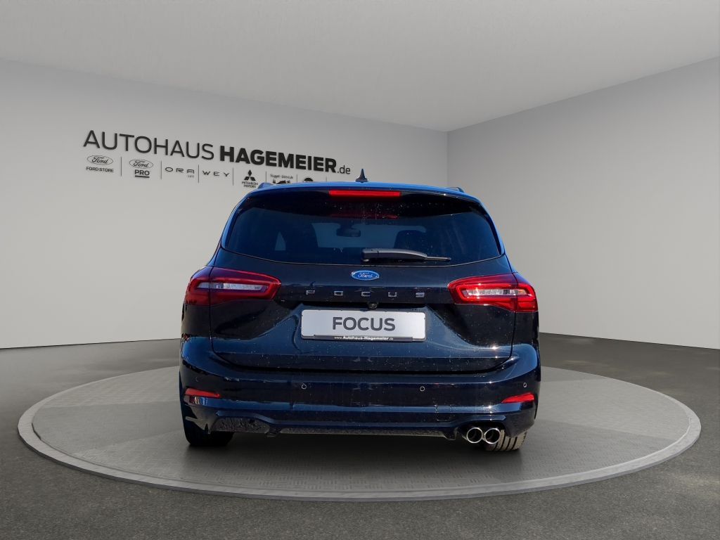 Fahrzeugabbildung Ford Focus Turnier ST-Line 1.0 Ecoboost