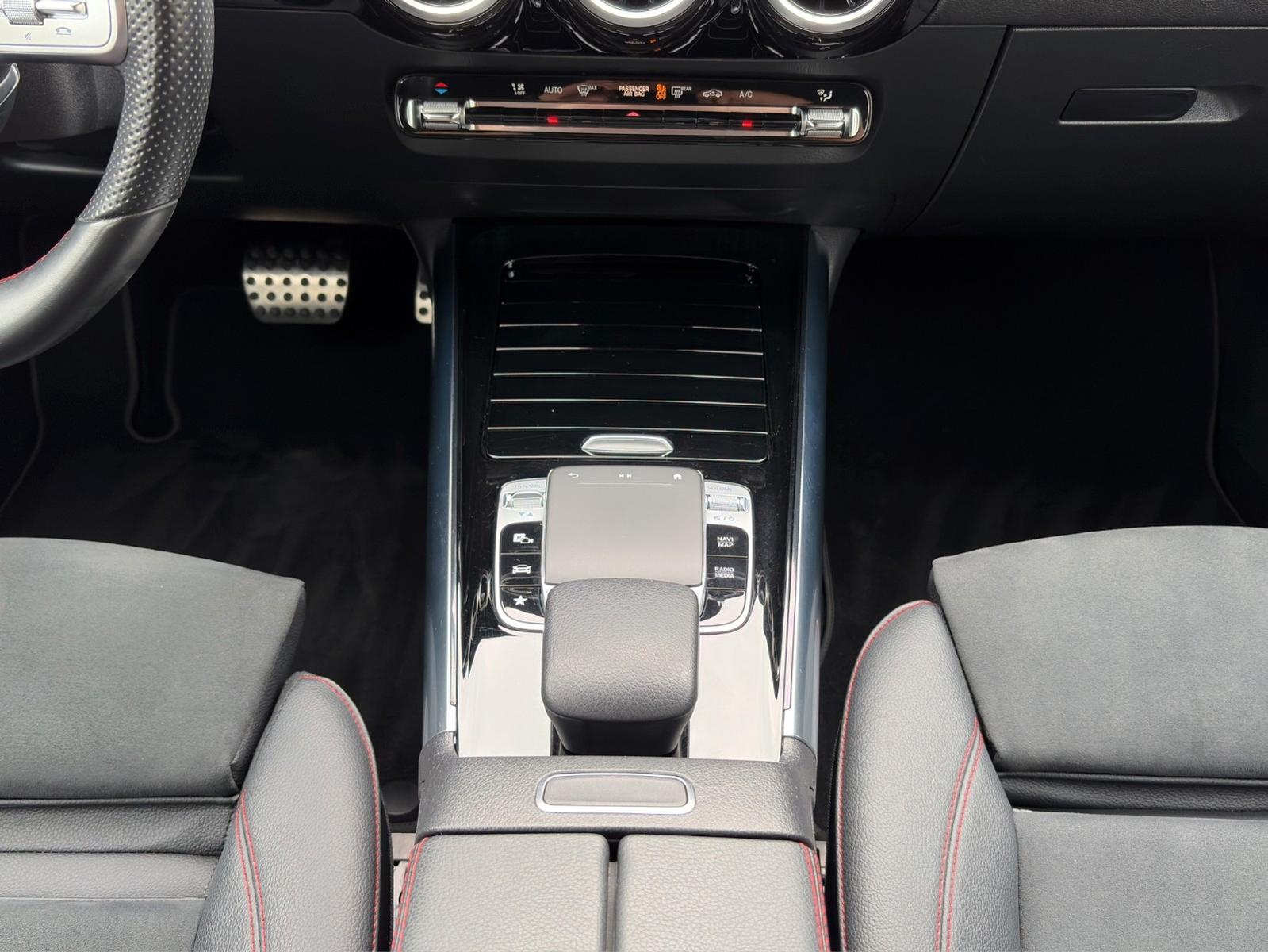 Mercedes-Benz B 250 AMG Line*AHK*ViCo*SHZ*NAVI*LED**