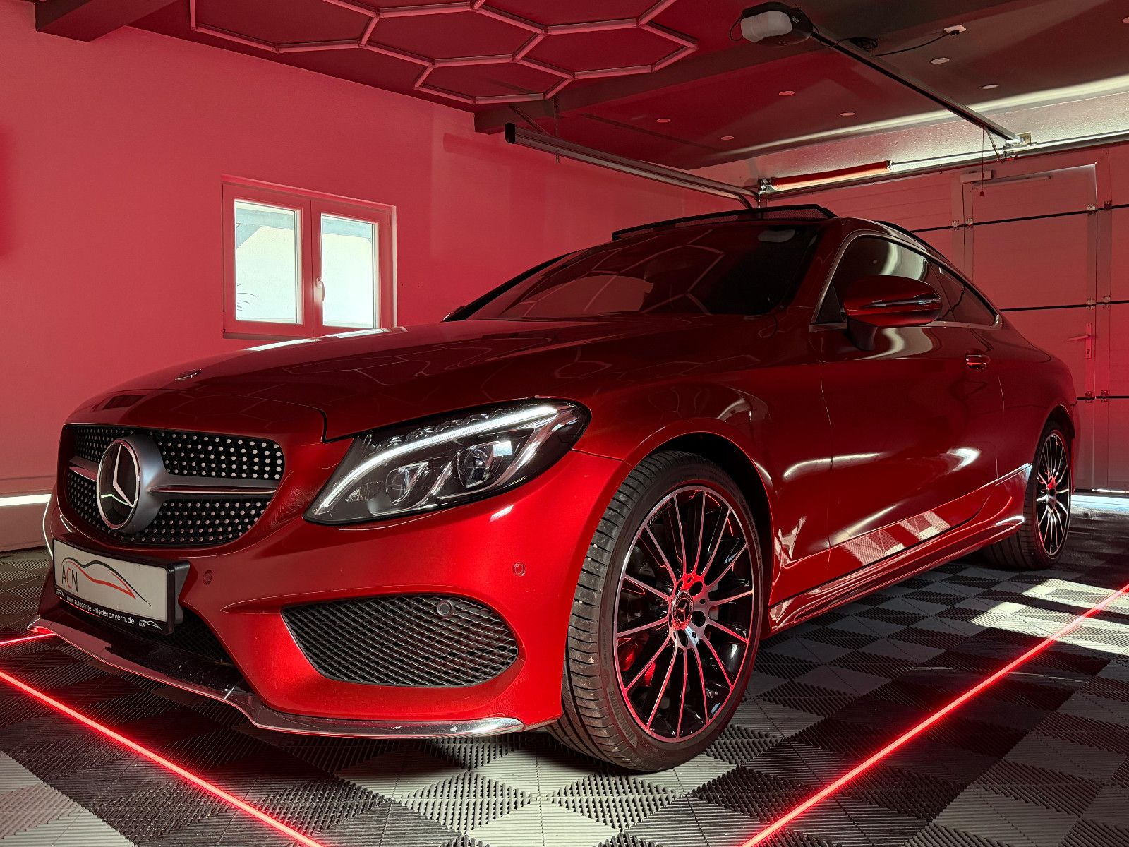 Fahrzeugabbildung Mercedes-Benz C 400 Coupe 4M/AMG-LINE/DESIGNO/PANO/DE FZG/AHK