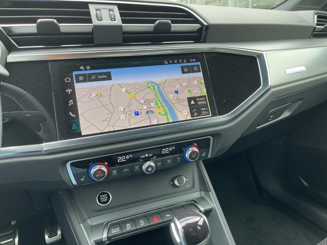 Fahrzeugabbildung Audi Q3 35 1.5 TFSI S-Line Kamera,LED,Navi,SHZ,ACC,LM