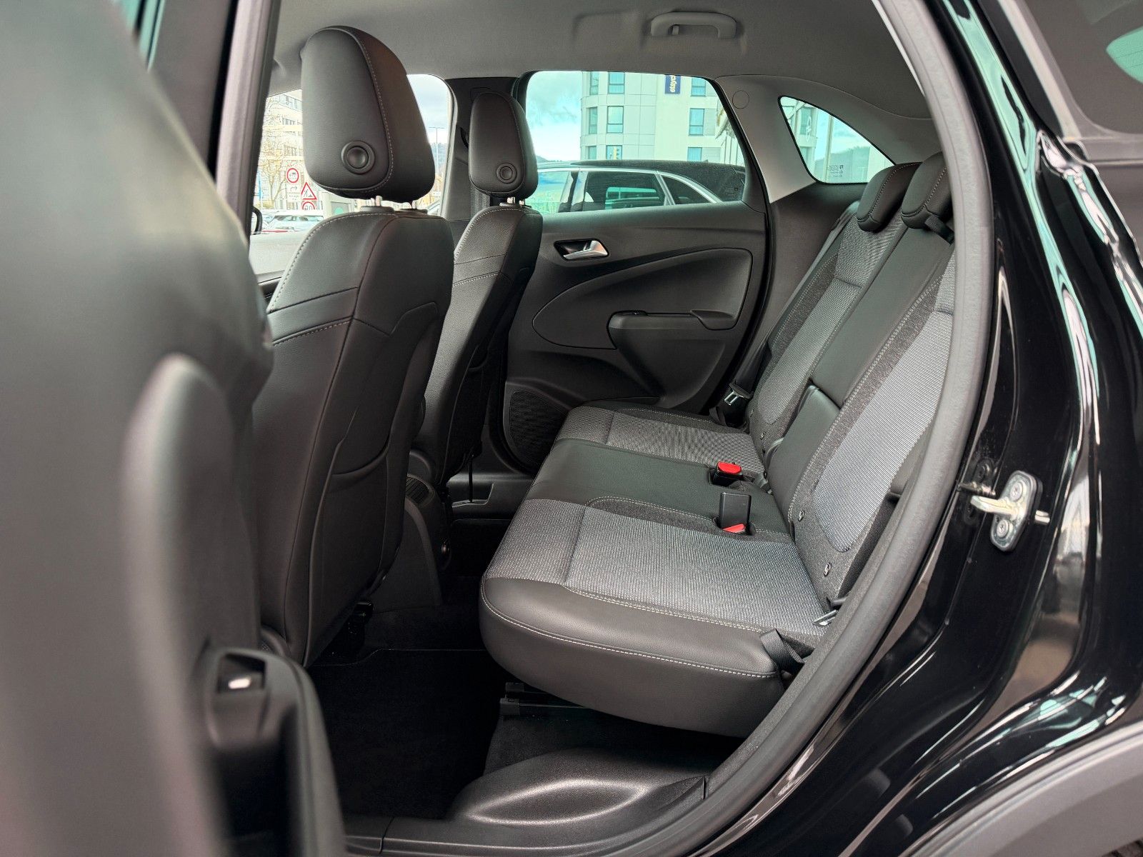 Fahrzeugabbildung Opel Crossland Elegance 110PS NAVI/Kamera/LED!