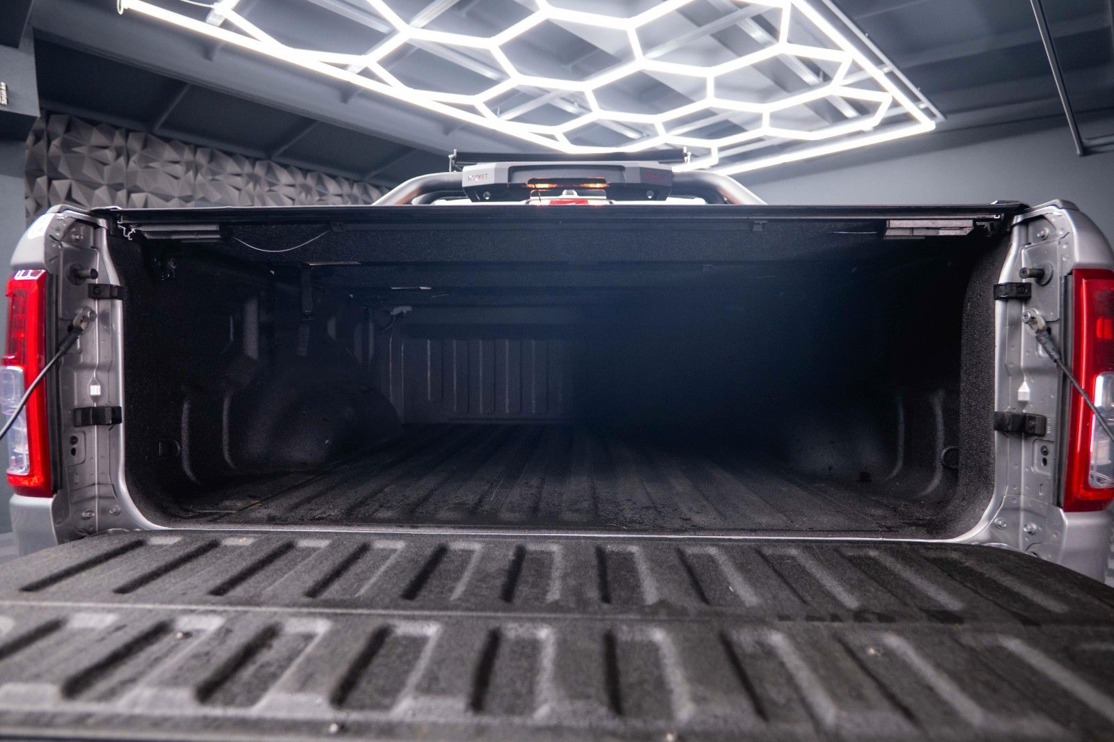 Fahrzeugabbildung Dodge RAM 5.7 V8 HEMI 4x4 OFFROAD NightPaket AXLE LOCK