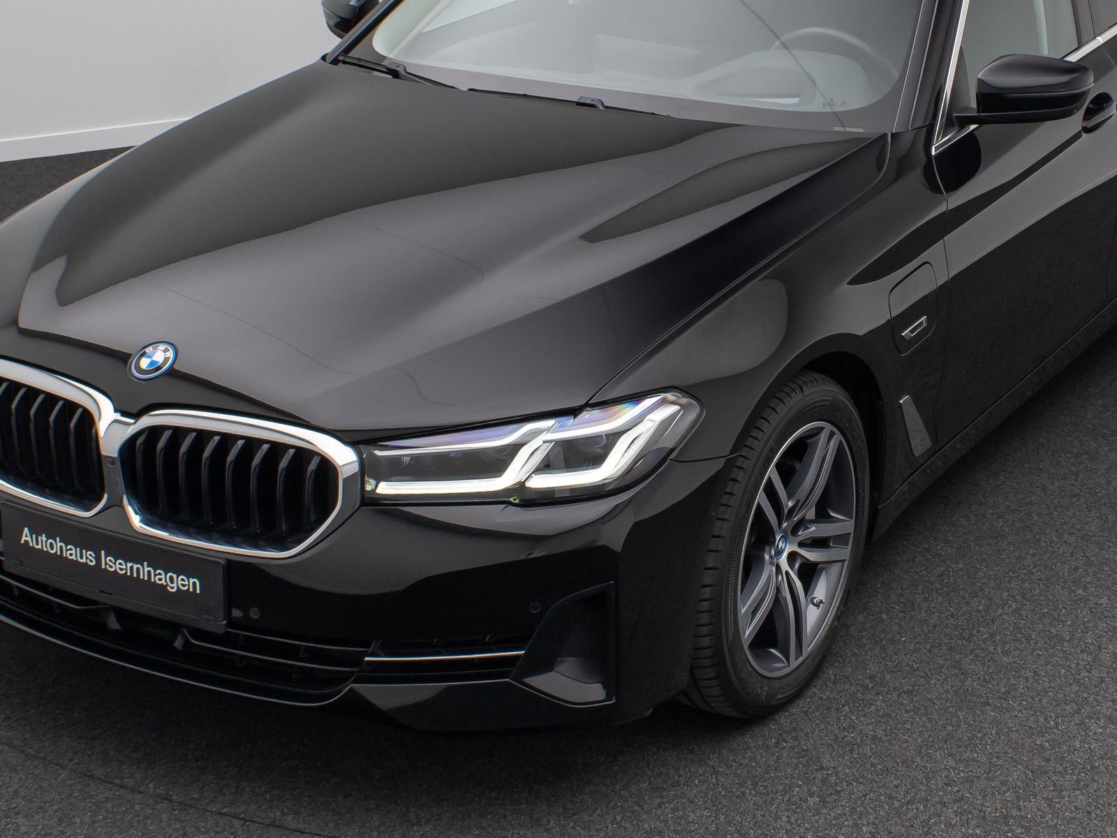 Fahrzeugabbildung BMW 520e  360° Laser HUD DAB H/K ACC Komfort Alarm