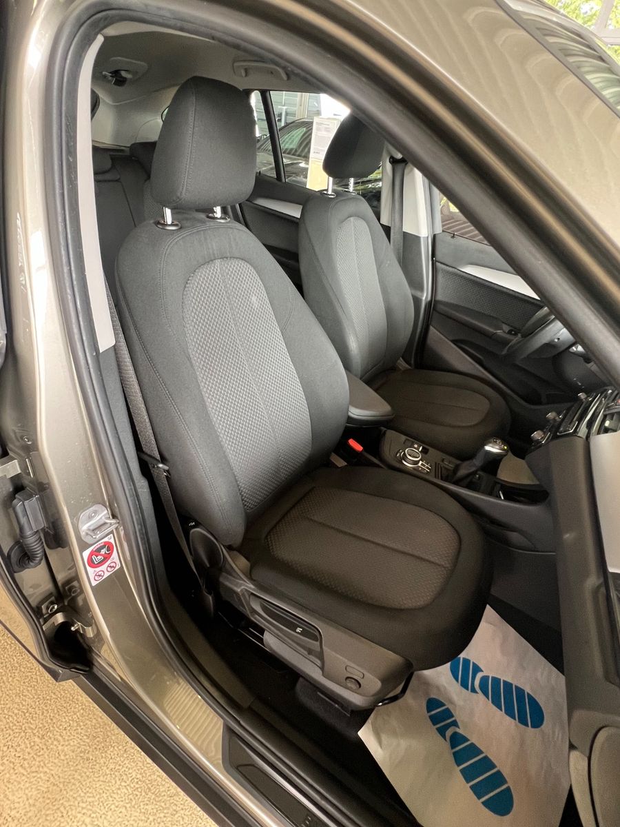 Fahrzeugabbildung BMW X1 sDrive 18 d Advantage *LED*NAVI*SITZHEIZUNG*