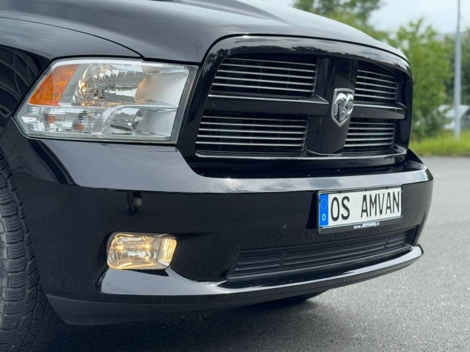 Fahrzeugabbildung Dodge RAM 1500 CrewCab 5.7 Leder Kamera deutsches Fzg.