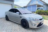 Ford Focus 2,5 CC RST - Ford Focus aus 2007 mit Benzin-Antrieb: Limousine