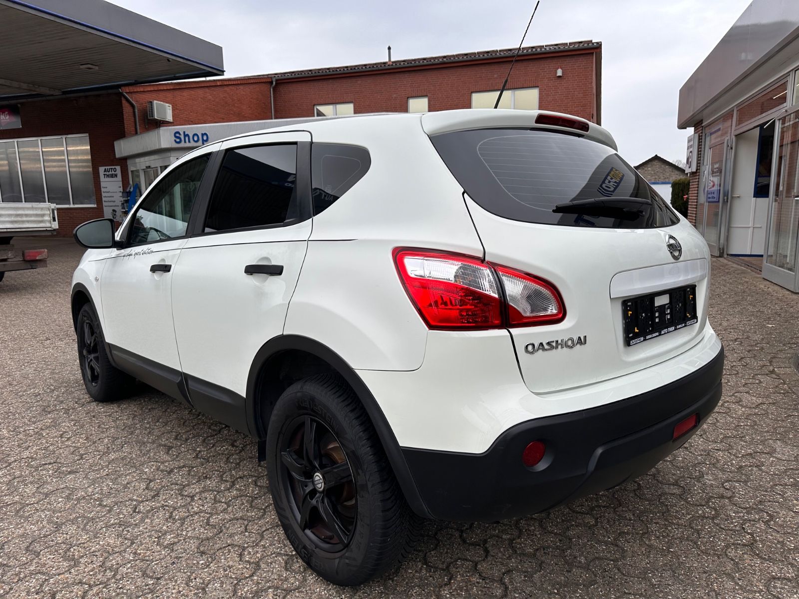 Fahrzeugabbildung Nissan Qashqai 1.6 Visia GRA/BT/GJR/Klima