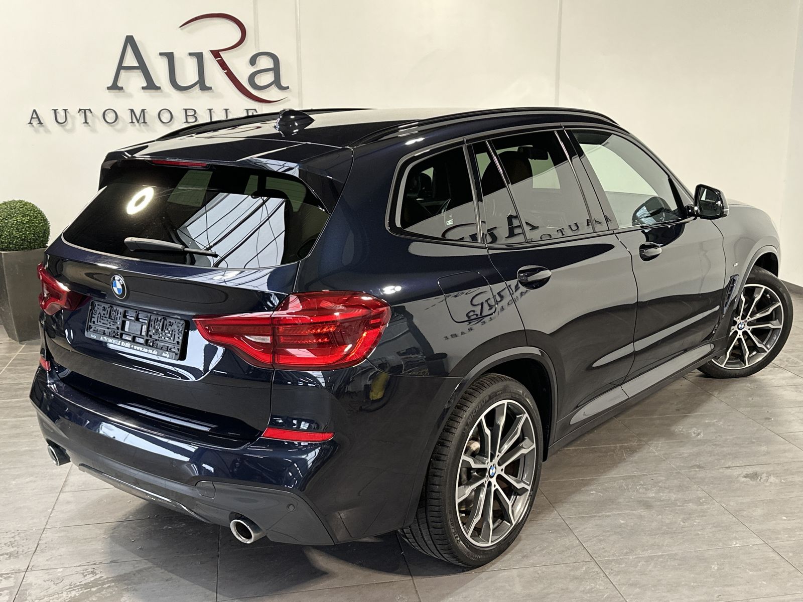 Fahrzeugabbildung BMW X3 xDrive30d M-Sport NAV+LED+HEAD-UP+DIGDISPLAY